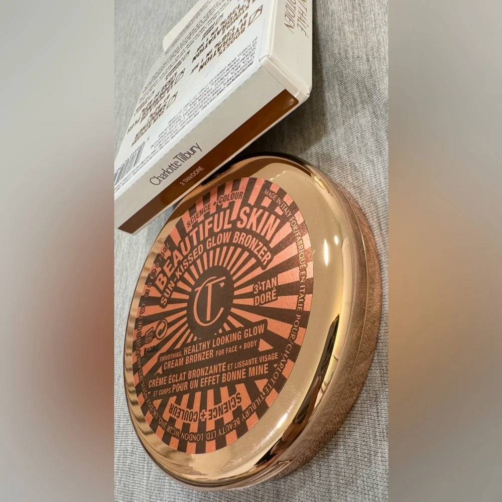Charlotte Tilbury BEAUTIFUL SKIN SUN-KISSED GLOW BRONZER 3 TAN